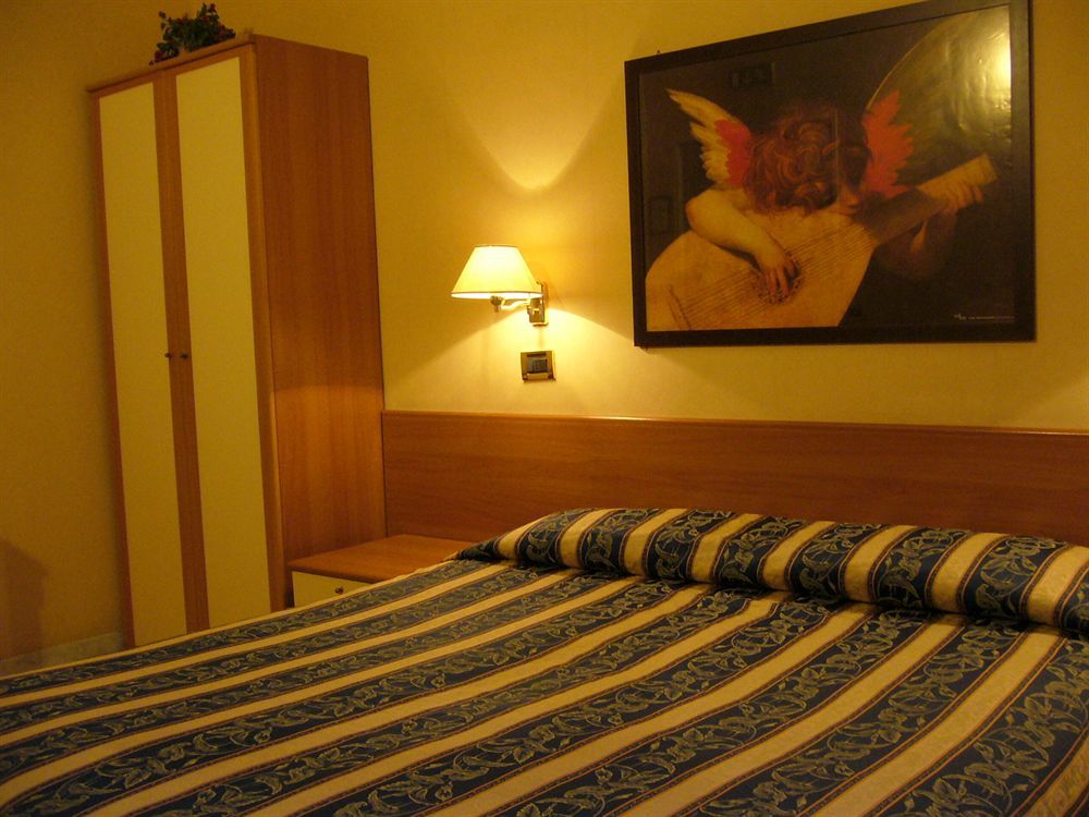 Hotel Milazzo Roma Buitenkant foto